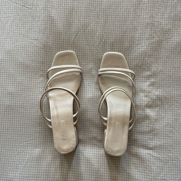 New sling back sandals sz EU 42/ US 10-11 cream colour - Picture 2 of 4
